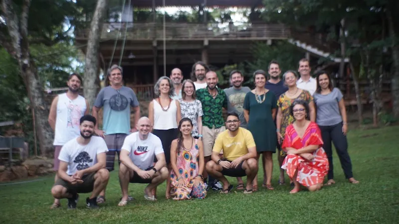 Membros da equipe Regenera participantes da oficina de fechamento do projeto Regenera. Abril de 2023, Pousada Bem Ecológico, Planaltina-DF.